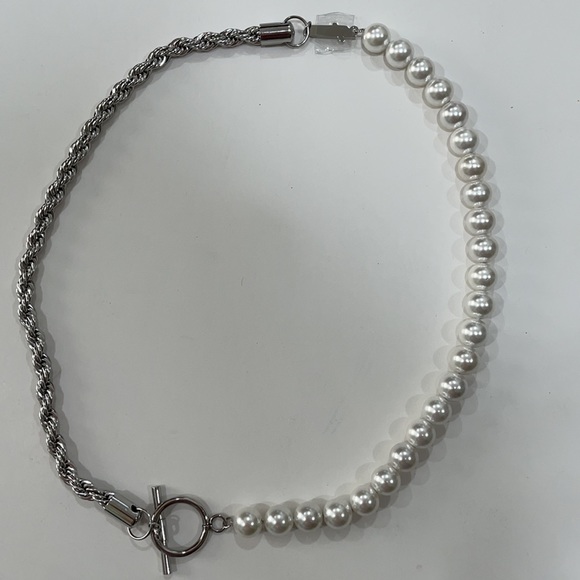 THRYFTY PEARLS/ROPE NECKLACE - Picture 6 of 8